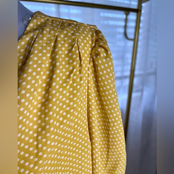 NWT Yellow Polka Dotted Blouse with Capped Long Sleeves Faux Wrap Bodysuit Sz M - Picture 7 of 10